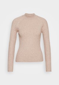 Suéter de punto rosa claro con textura acanalada, cuello alto, mangas largas y silueta ajustada.