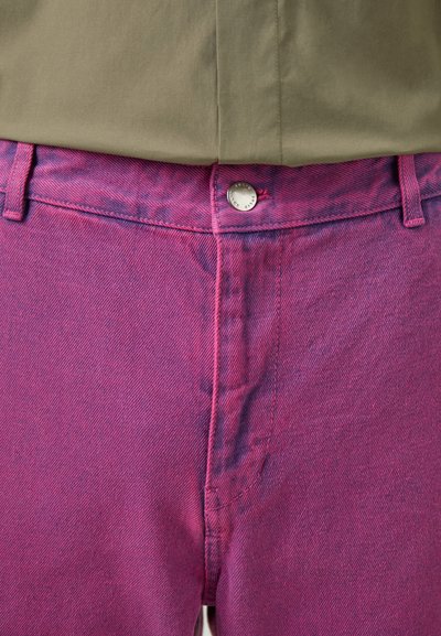 Solid Homme MEN'S PANTS - Τζιν χαλαρής εφαρμογής - pink