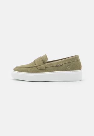 Auf welche Kauffaktoren Sie als Kunde vor dem Kauf der Schuhe oliv Aufmerksamkeit richten sollten