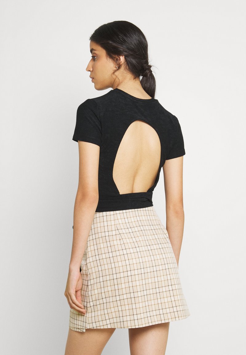 Damen Kleider | Gina Tricot SEVGI T-Shirt print black/schwarz - JW84867 Damen Kleider | Gina Tricot SEVGI T-Shirt print black/schwarz - JW84867