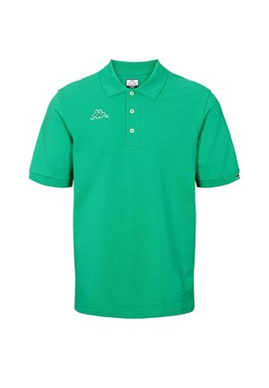 Zelené polo tričko s krátkým rukávem se třemi knoflíky a bílým logem dvou sedících postav na levé straně hrudi.