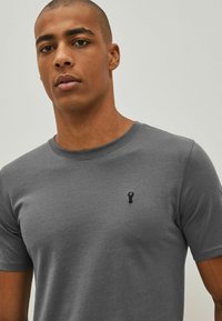 Next 4 PACK - Basic póló - white  slate grey  blue  navy