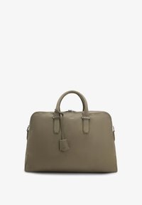 Unselected, open brown five