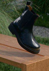 LEATHER - Botas clássicas de cano curto - black