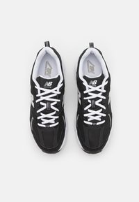 New Balance 530 UNISEX - Baskets basses - black