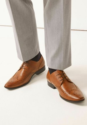 WIDE FIT BROGUE SHOES - Elegantní šněrovací boty - tan brown