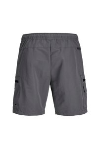 Graue Cargo-Shorts mit elastischem Taillenbund, seitlichen Taschen und einer glatten Textur. Das Design enthält schwarze Akzente an den Taschen.
