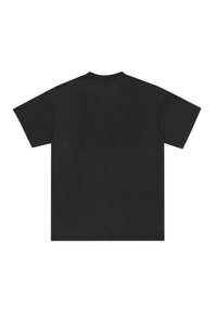 Czarny T-shirt z krótkim rękawem i okrągłym dekoltem. Wykonany z miękkiej bawełny, charakteryzuje się gładką fakturą, prostym designem oraz brakiem widocznych logo lub wzorów.