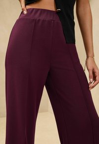 Lipsy HIGH WAIST WIDE TAILORED  - Kalhoty - purple
