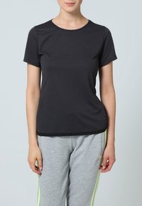adidas Performance T-shirt till träning - black