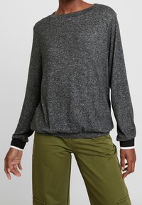 s.Oliver Strickpullover - mottled black