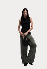 Marks & Spencer Broek - dark olive
