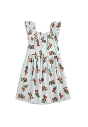 Biele bezrukávové šaty pre batoľatá s volánikovými ramienkami a celoplošným vzorom červených čerešní so zelenými listami.