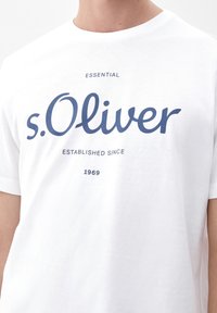 s.Oliver LOGO - T-shirt print - white placed print