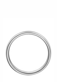 Anillo de plata de ley compuesto por dos bandas entrelazadas, acabado pulido, textura lisa, forma circular, con líneas sutiles y limpias.