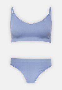 Επιλέχθηκε, blue