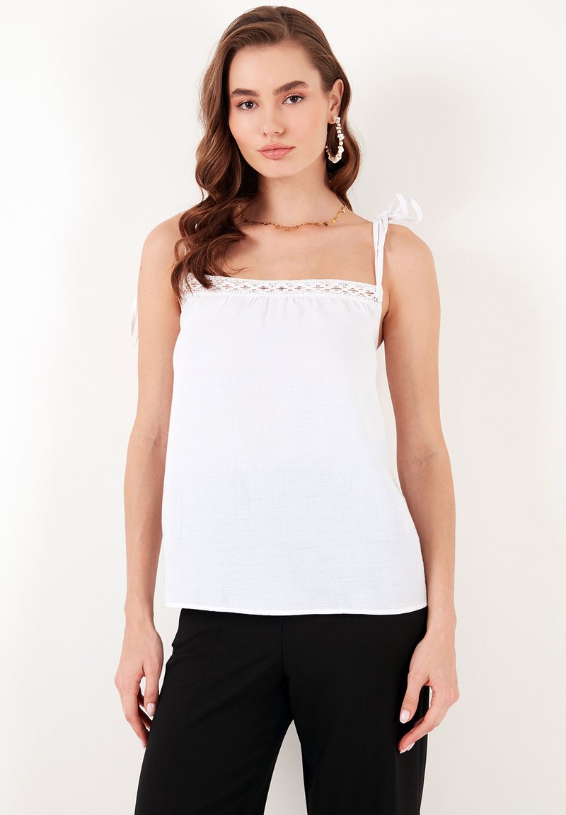 LELA REGULAR FIT - Tops - ecru