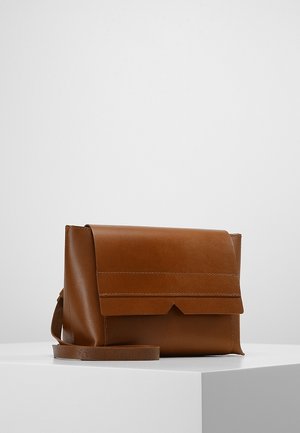 Bandolera - cognac