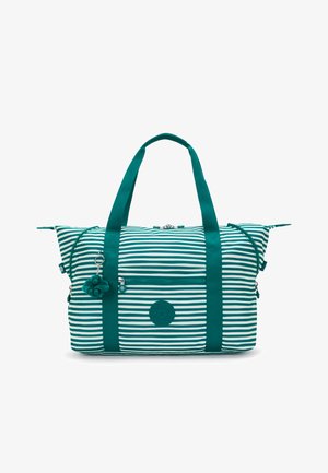 Bolso tote a rayas en tonos verde azulado y blanco. Cuenta con un bolsillo central con cremallera, bolsillos laterales y un llavero decorativo. Hecho de tela duradera.