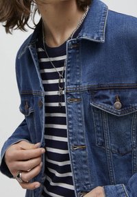 PULL&BEAR Džínová bunda - blue