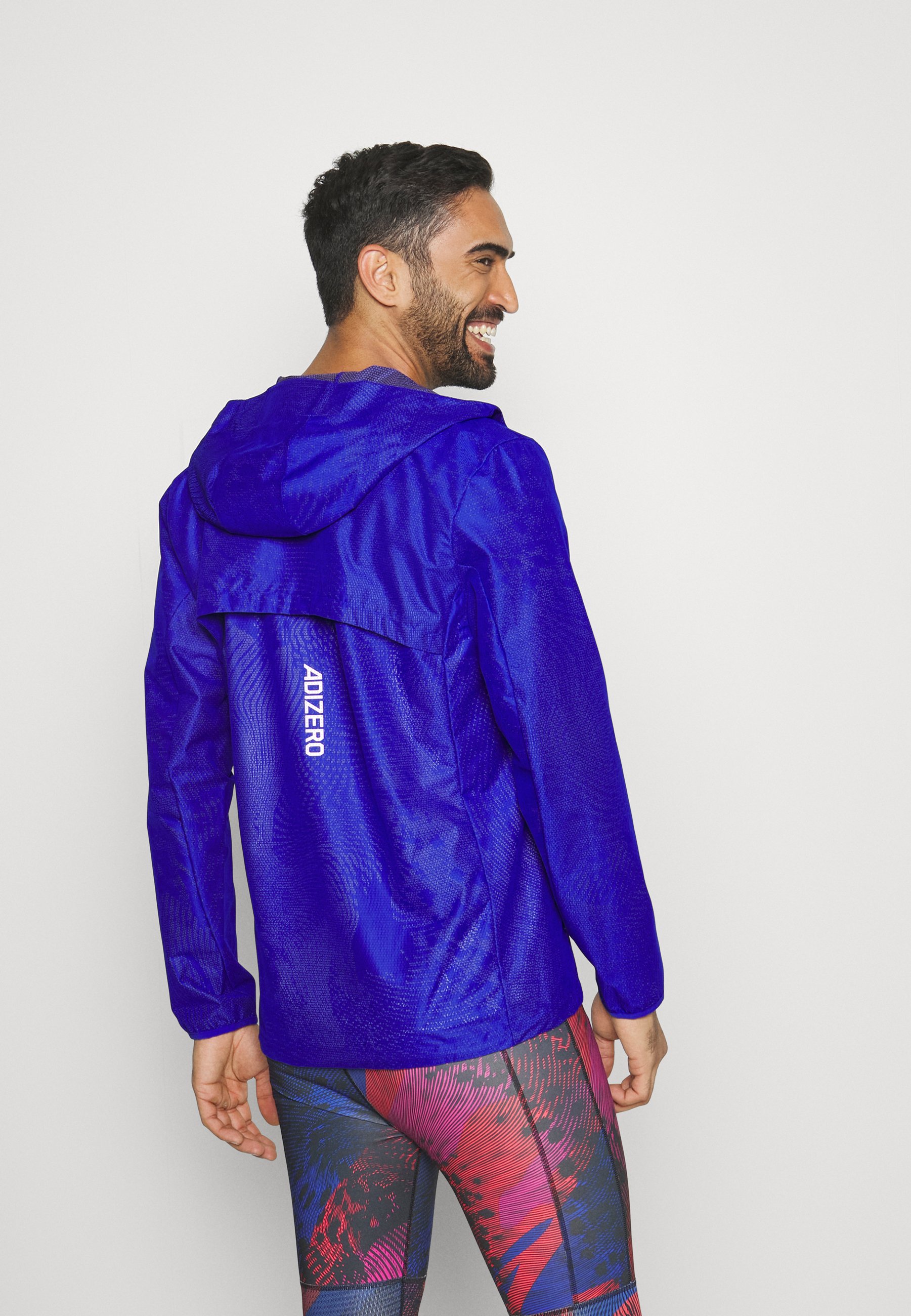 ウェア BLUELEGENDS Graphic Print Pullover with High Neck Style 243374 | 1ère Avenue