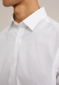 Thumbnail Image 4