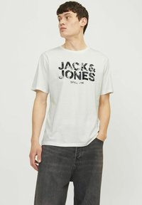Jack & Jones LOGO RUNDHALS - T-shirt print - cloud dancer