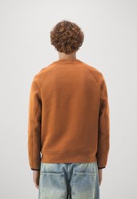 Nike Sportswear Sweatshirt - brown