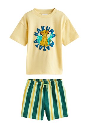 Next, REGULAR FIT - LION KING SHORT SLEEVE T-SHIRT & SHORTS SET  . - Shorts - yellow