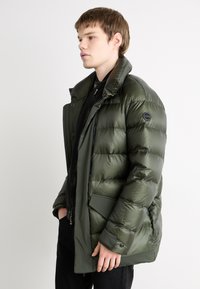 Colmar Originals MAN - Dūnu mētelis - forest/forest
