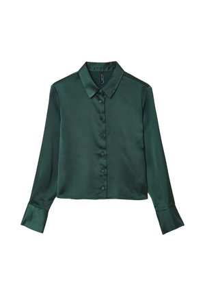 Blusa in satin verde scuro con colletto, bottoni frontali, maniche lunghe e taglio corto. Tessuto liscio e vestibilità sartoriale.