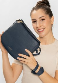 Lazarotti BOLOGNA   - Umhängetasche - navy