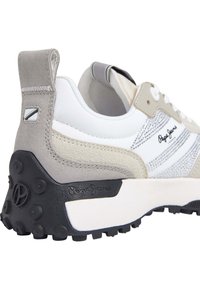 Pepe Jeans Sporta apavi - factory white