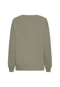 Sudadera verde oliva con mangas largas, cuello redondo, puños acanalados y un corte holgado. Textura suave con un diseño sencillo.