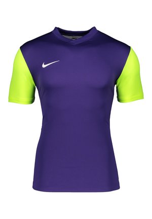 Kortærmet atletisk skjorte i lilla med grønne detaljer. Har en V-hals og Nike-logo i hvid på brystet. Glat og let stof.