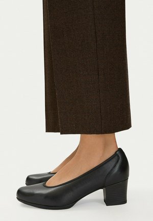 Lasocki, LASOCKI PUMPS WOMEN'S BLACK 5907964449782 - Pumps - black