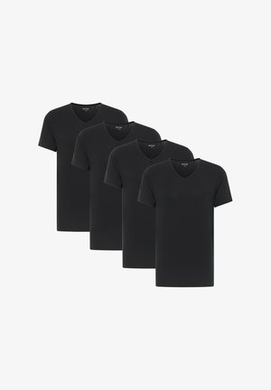 Vier schwarze V-Ausschnitt-T-Shirts aus weicher Baumwolle. Jedes hat kurze Ärmel und ein einfaches Design mit minimaler Markenkennzeichnung auf der Brust.