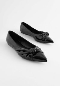 Next FOREVER COMFORT ASYMMETRIC BOW POINT TOE - REGULAR FIT - Ballerinasko - black