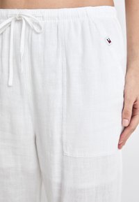 Tommy Jeans HARPER PANT - Kalhoty - white