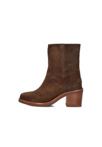 Unselected, dark brown