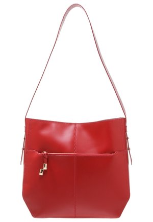 Rød skuldertaske i læder med frontlomme med lynlås og guldtonet lynlåstræk, med syninger i paneldesign og justerbare sidelommer.