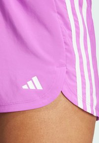 adidas Performance PACER STRIPES HIGH RISE - Spordišortsid - purple burst   white