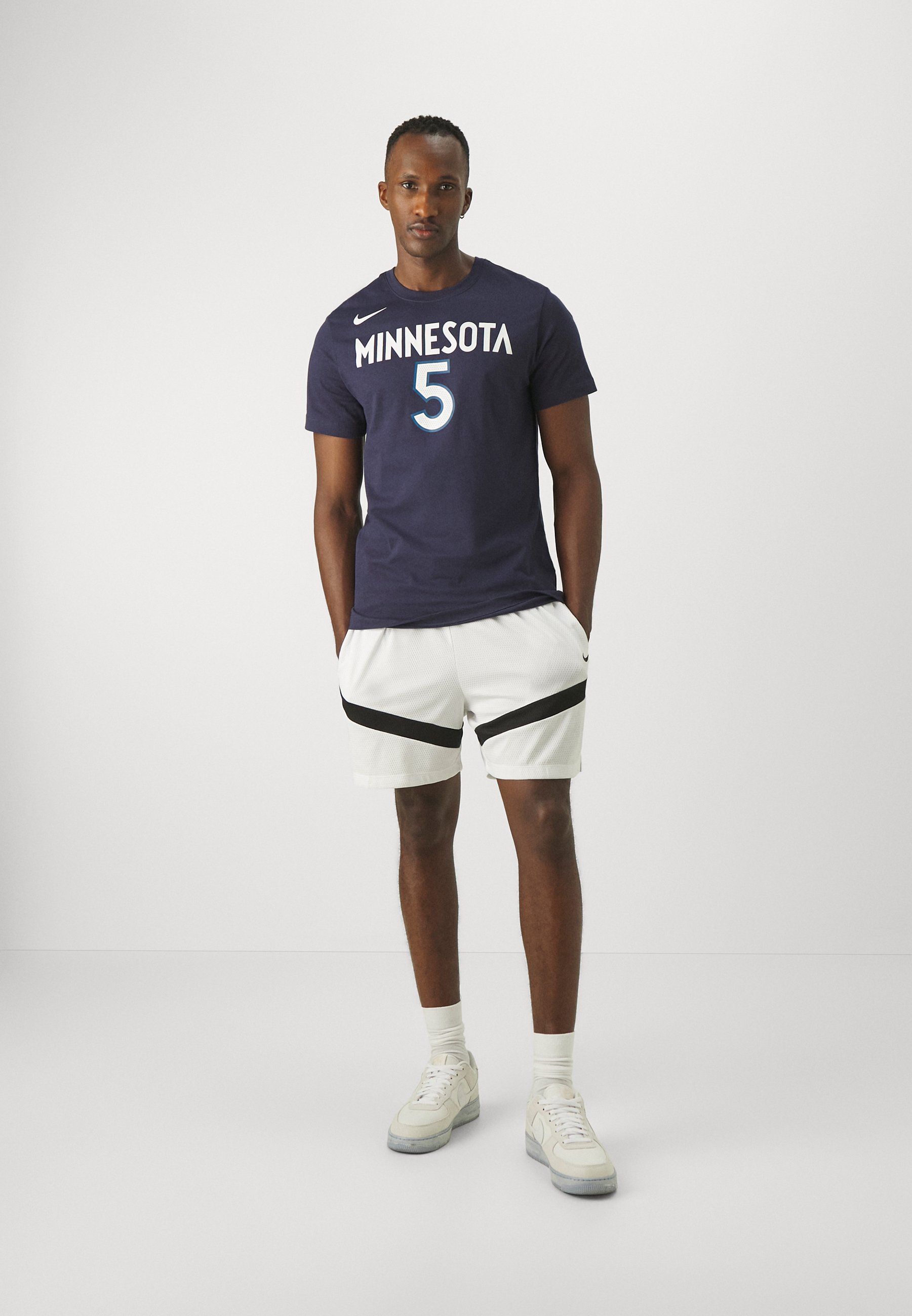 送料関税込み[NBA]Anthony Edwards Tシャツ★新作★男女兼用★ Men's Nike Anthony Edwards White Minnesota Timberwolves 2022