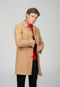 Ron Tomson Mantel - camel