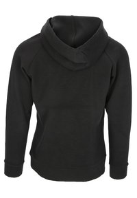 Sudadera negra con capucha que presenta una textura suave, un diseño sencillo, un bolsillo canguro y una capucha doblemente forrada, con puños y dobladillo acanalados.