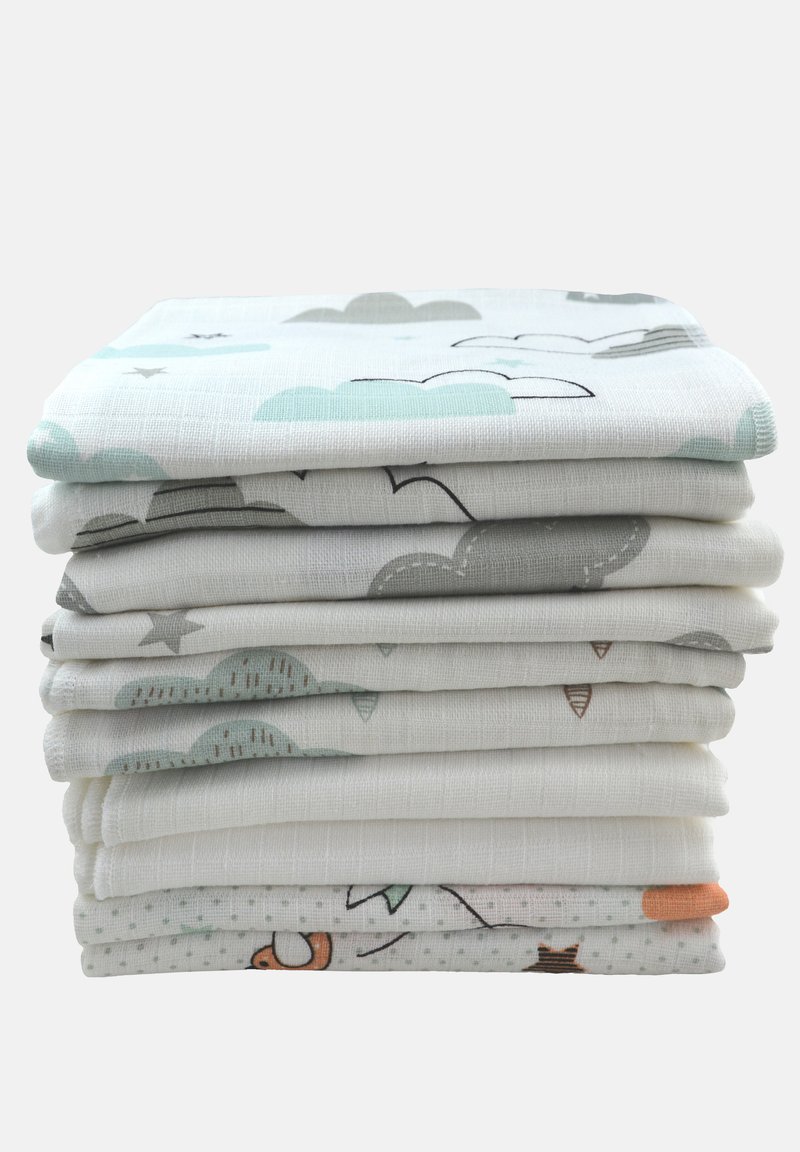 Conjunto de nueve pañuelos de muselina de algodón, con patrones de nubes y estrellas en colores suaves como menta, gris y blanco; textura ligera y transpirable.