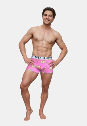 Männer-Boxershorts in Pink mit einem Cartoon-Donut-Muster und einem schwarzen Bund, der mit "MR UKKO" beschriftet ist. Aus Baumwollstoff, eng anliegendes Design.