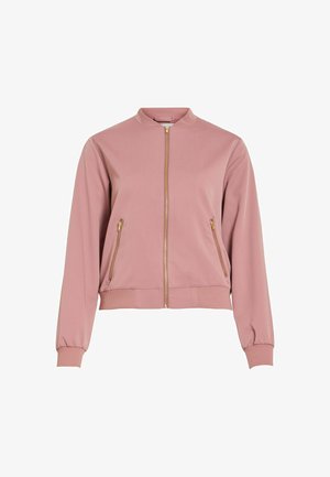 Jachetă bomber roz deschis cu manșete și tiv striate, fermoar frontal și două buzunare laterale cu fermoar, pe un fundal alb.