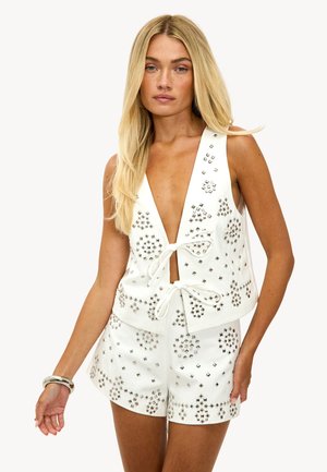 HEARTSTRINGS IN BLOSSOM - Jeansshort - denim   white