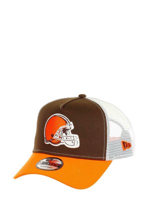 Braune und orange verstellbare Baseballmütze mit weißem Mesh-Rücken und dem Logo eines Cleveland Browns Footballhelms auf der Vorderseite.